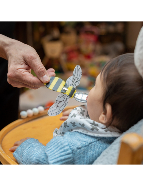 LA cuillère abeille !