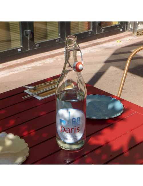 Bouteille à eau de Paris