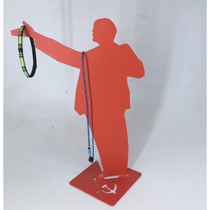 Lénine indiquant la voie du bijou.