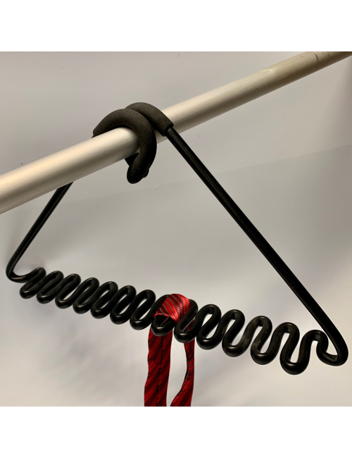 SLALOM - Porte ceinture/cravate monopièce ultra design. By Stilic Force Rangement